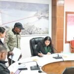 जनता दरबार कार्यक्रम में सीडीओ टिहरी ने सुनी जन समस्याएं